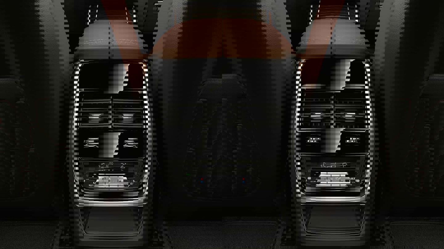 2024 款宝马 X5 防弹版官图发布:子弹射穿油箱也不怕