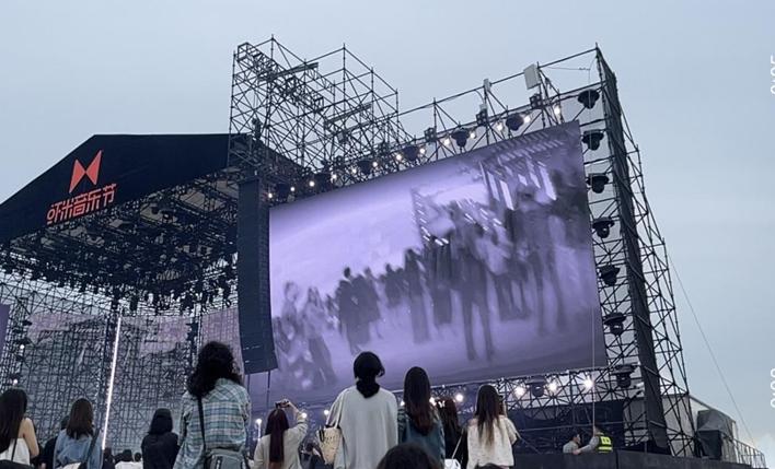 阿那亚的海滩可以住人吗,阿那亚的海滩可以下海游泳吗