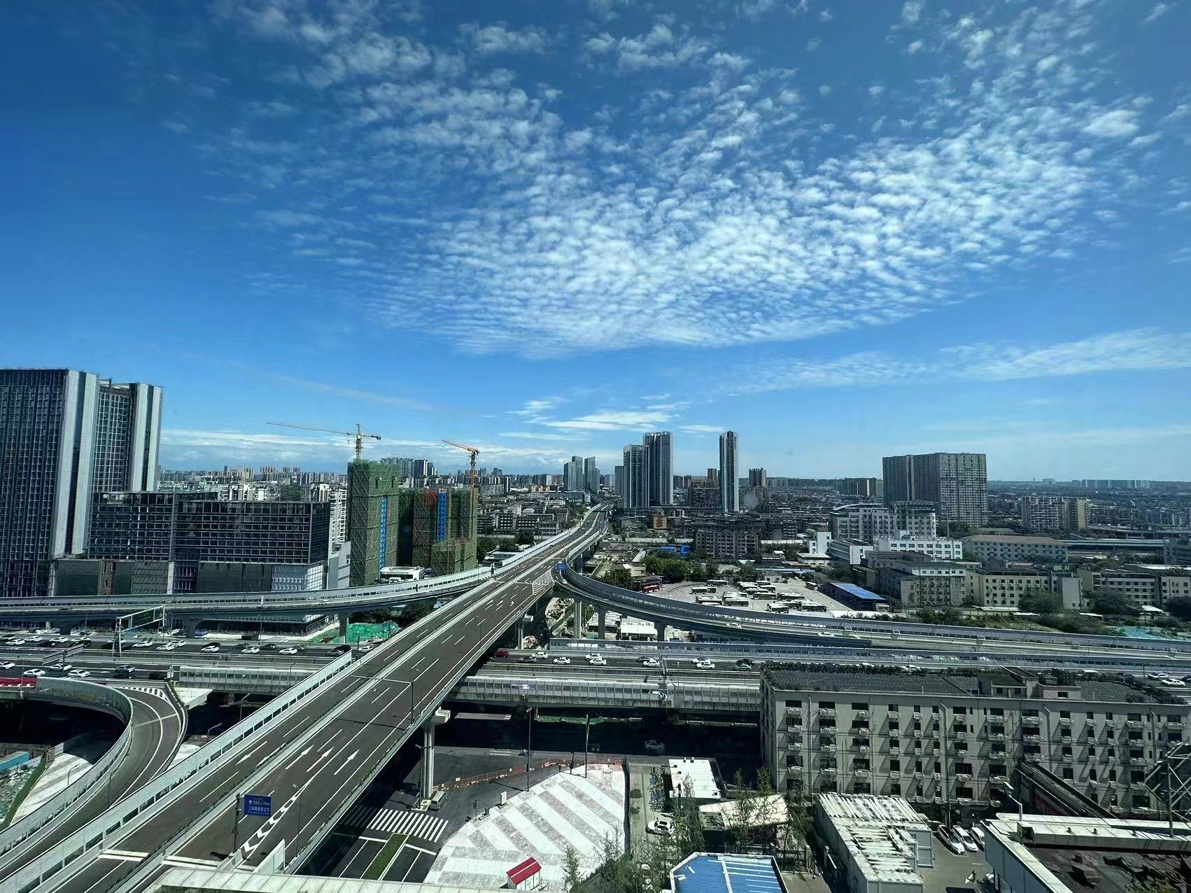 都回家了就剩一个我了的说说，回家只有半小时的路程