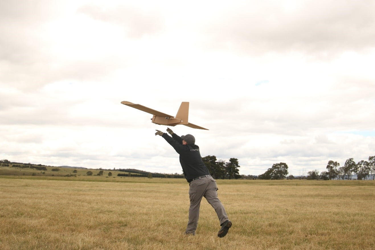 乌克兰称用澳产“纸板无人机”摧毁数架俄战机：纸板+橡皮筋+塑料雷达难防