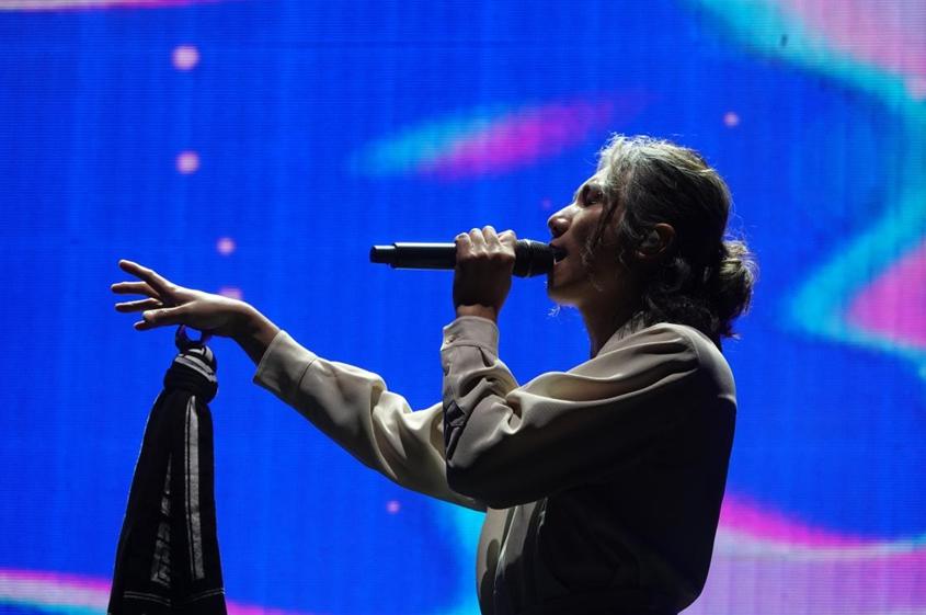 阿那亚的海滩可以住人吗,阿那亚的海滩可以下海游泳吗