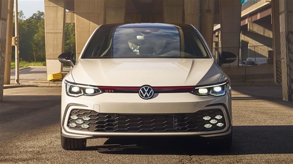 大众神秘“兔子”车型官宣！高尔夫GTI 380手动挡亮相：车迷狂喜