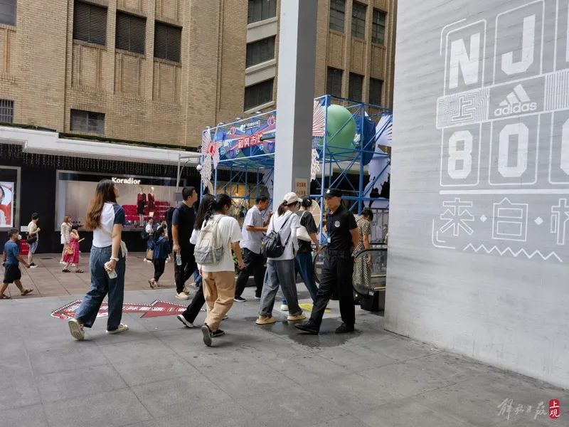 户外的直达电梯成为很多消费者“直奔主题”的选择
