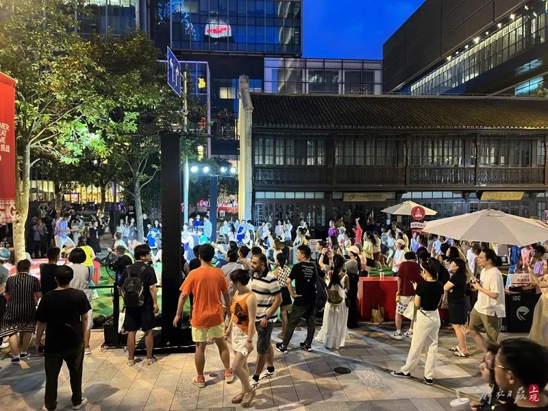 今年以来,健身体育类消费增长很快