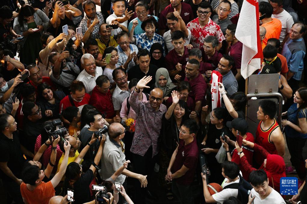 尚达曼当选新加坡总统