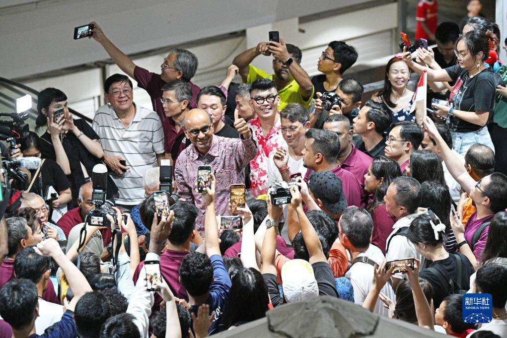 尚达曼当选新加坡总统