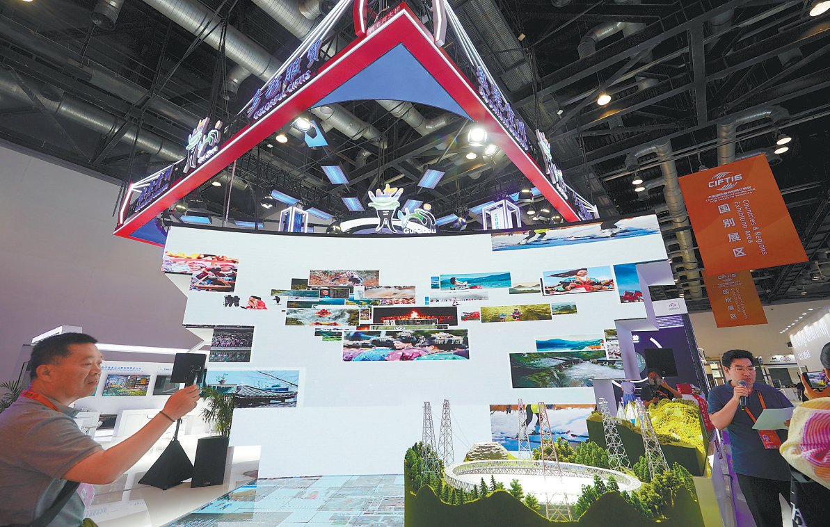 特斯拉Model 3焕新版亮相，在服贸会上全球首秀