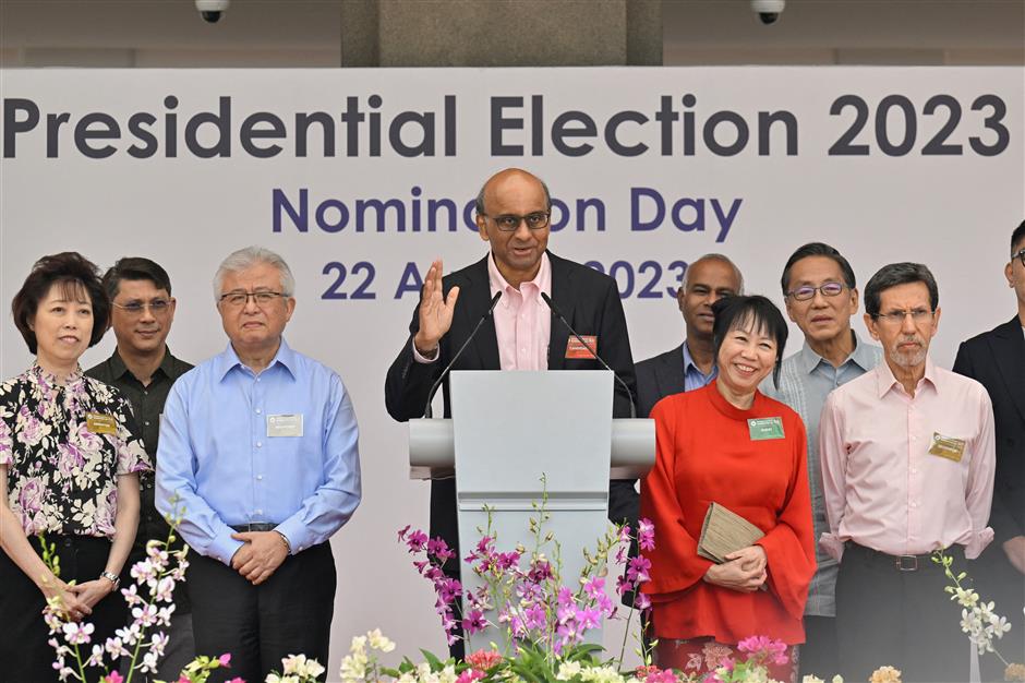Former senior minister Shanmugaratnam elected Singaporean president