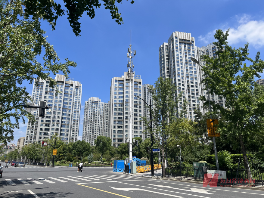 上海“认房不认贷”执行首日:有楼盘访客量增近4倍,“没有优惠折扣的变动”