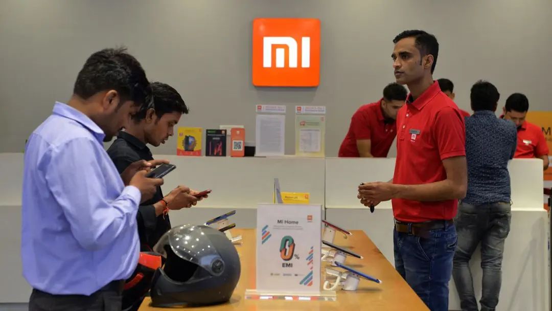 小米中报：手机销量持续下滑