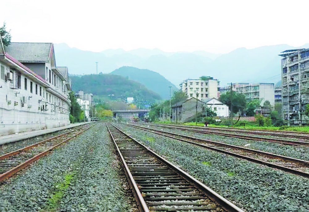 万南铁路
