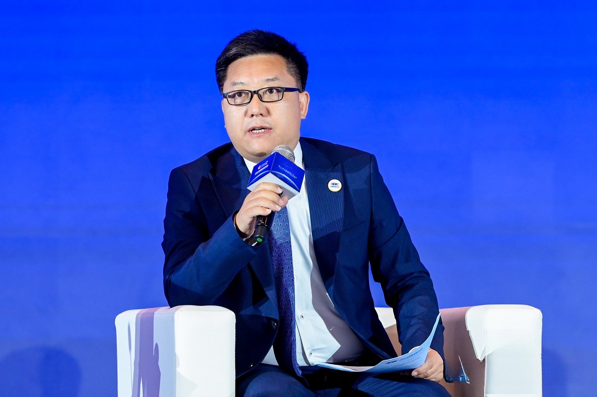 图为亚洲数字经济科学院院长陈柏珲发言