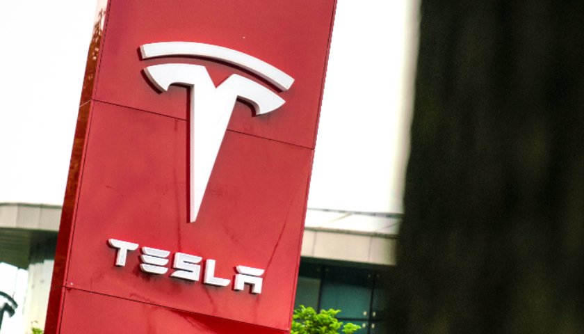 特斯拉超级计算机或带动市值增长近6000亿美元,券商提高其股价目标至华尔街最高