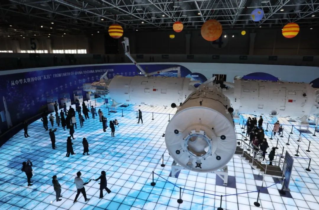 海洋王公司人员多少 9567-b4372b5b26d24227e91523f385a0d06b.jpg