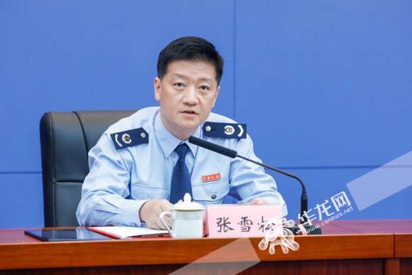 張雪鬆回答記者提問。華龍網記者 石濤 攝