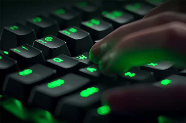 1999元 雷蛇发布猎魂光蛛V3专业版键盘：3个专用控制按键