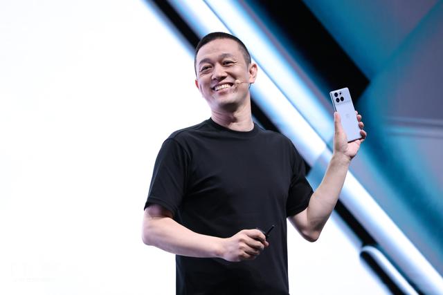 9月21日,蔚來首款手機NIO Phone首次亮相併開啟銷售。企業供圖