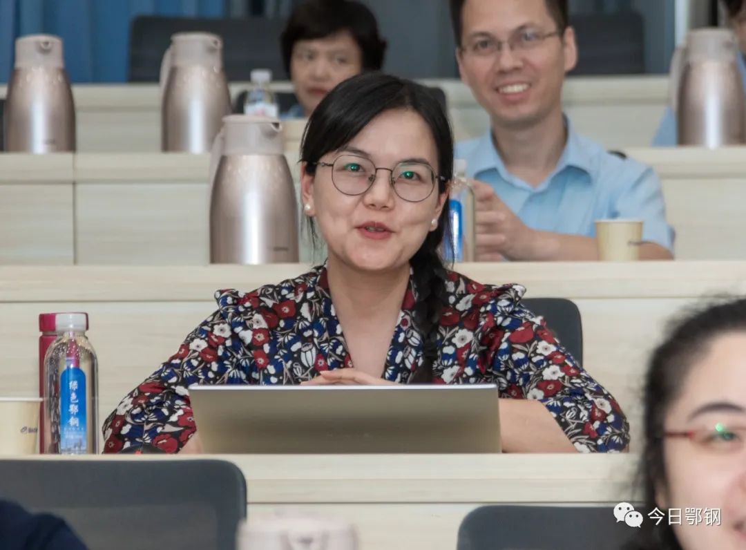 李世平为中南钢铁财务体系研修班学员授课