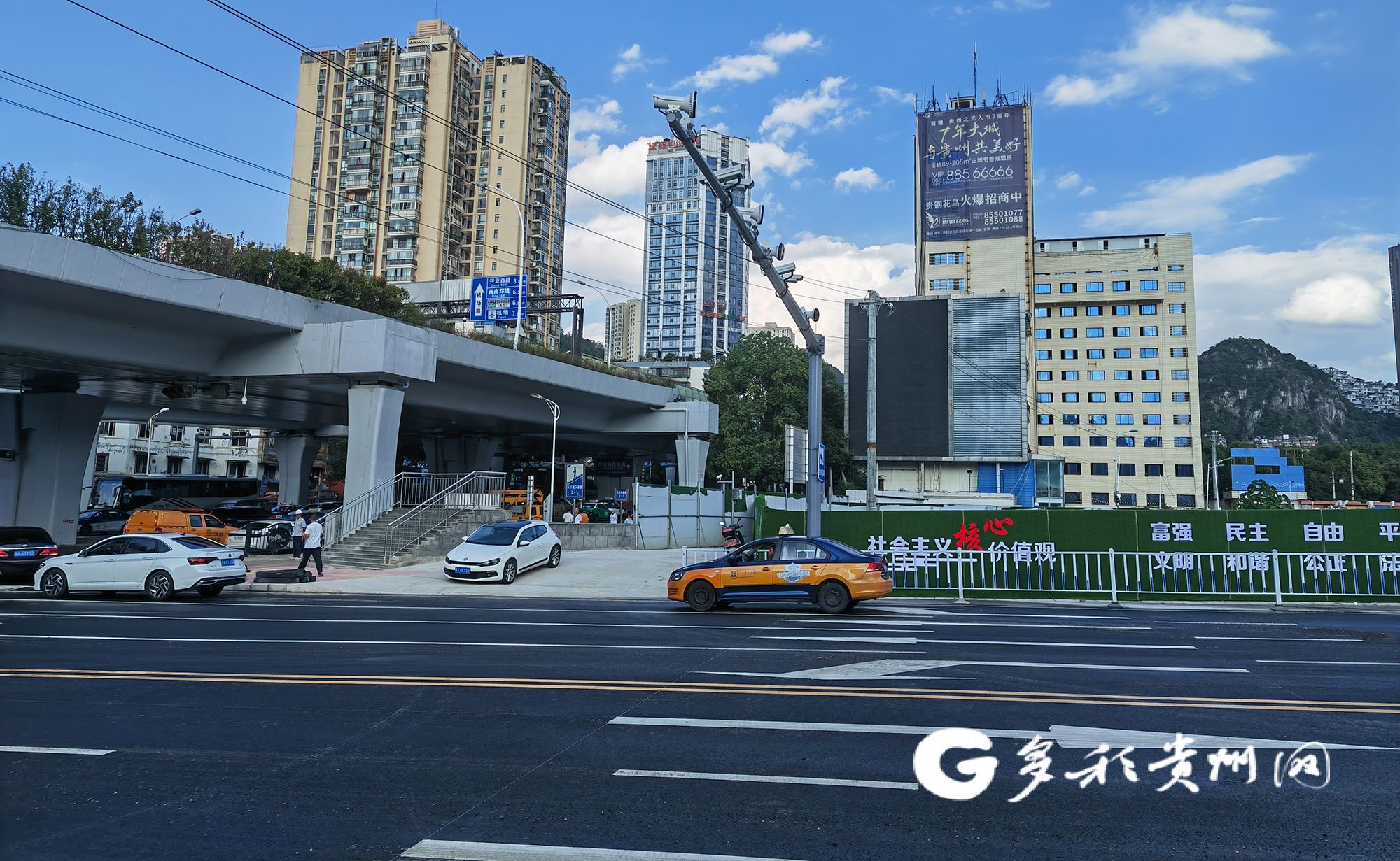 嘉源路的通车,改善了油榨街片区、首钢片区交通