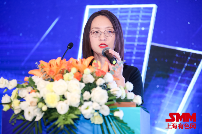 SMM:未来光伏电池扩产将放缓 HJT电池降本空间巨大 组件溢价会被压缩【SMM光伏大会】