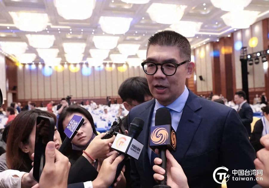 中国国民党副主席连胜文接受中国台湾网等媒体采访。(中国台湾网 尹赛楠 摄)