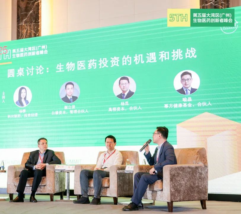扫码立即报名!转发此文章到朋友圈并截图上传报名系统集赞28个即可获赠午餐一份(数量有限,先到先到)