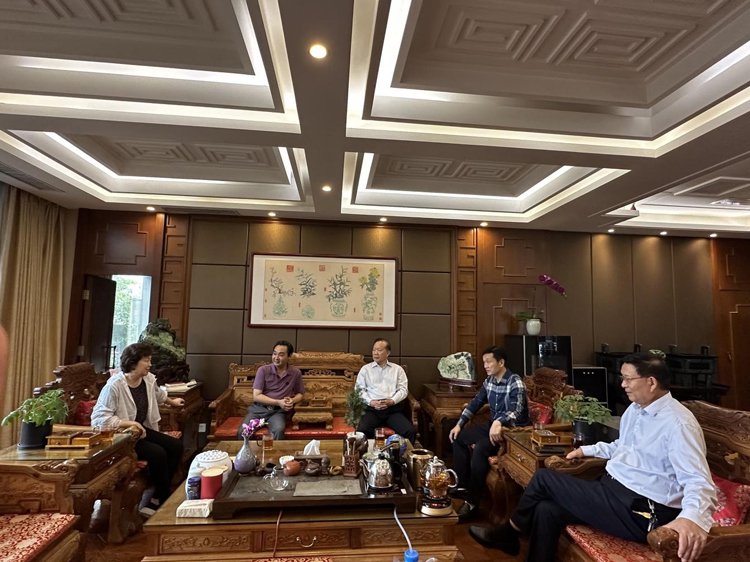 走访企业知心声，共话慈善新发展，这家企业当场签约捐赠践行公益