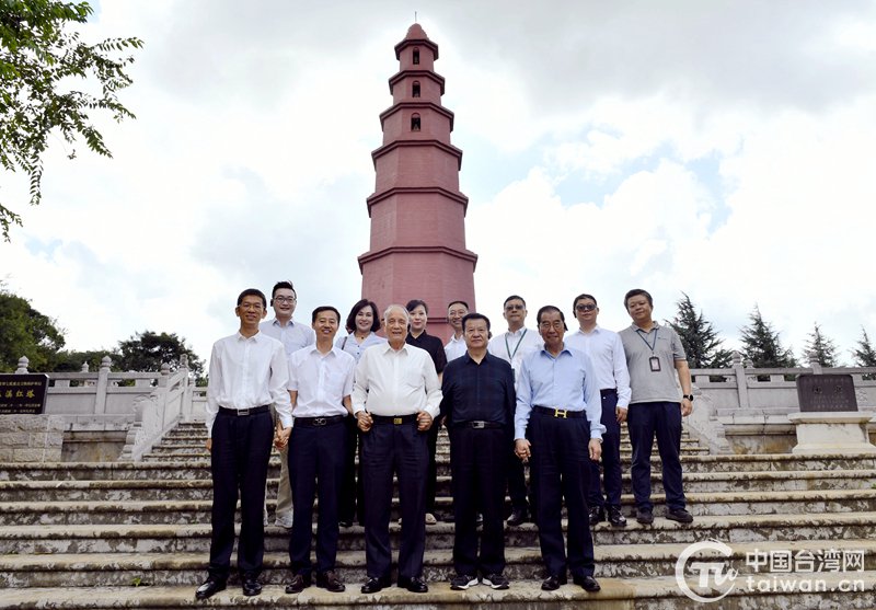 红塔为证“手拉手心连心”(图片来源:玉溪市台办)