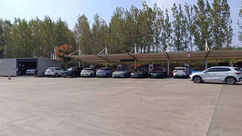 十一高速电动汽车补能压力如何?放假伊始压力大错峰出行体验更佳