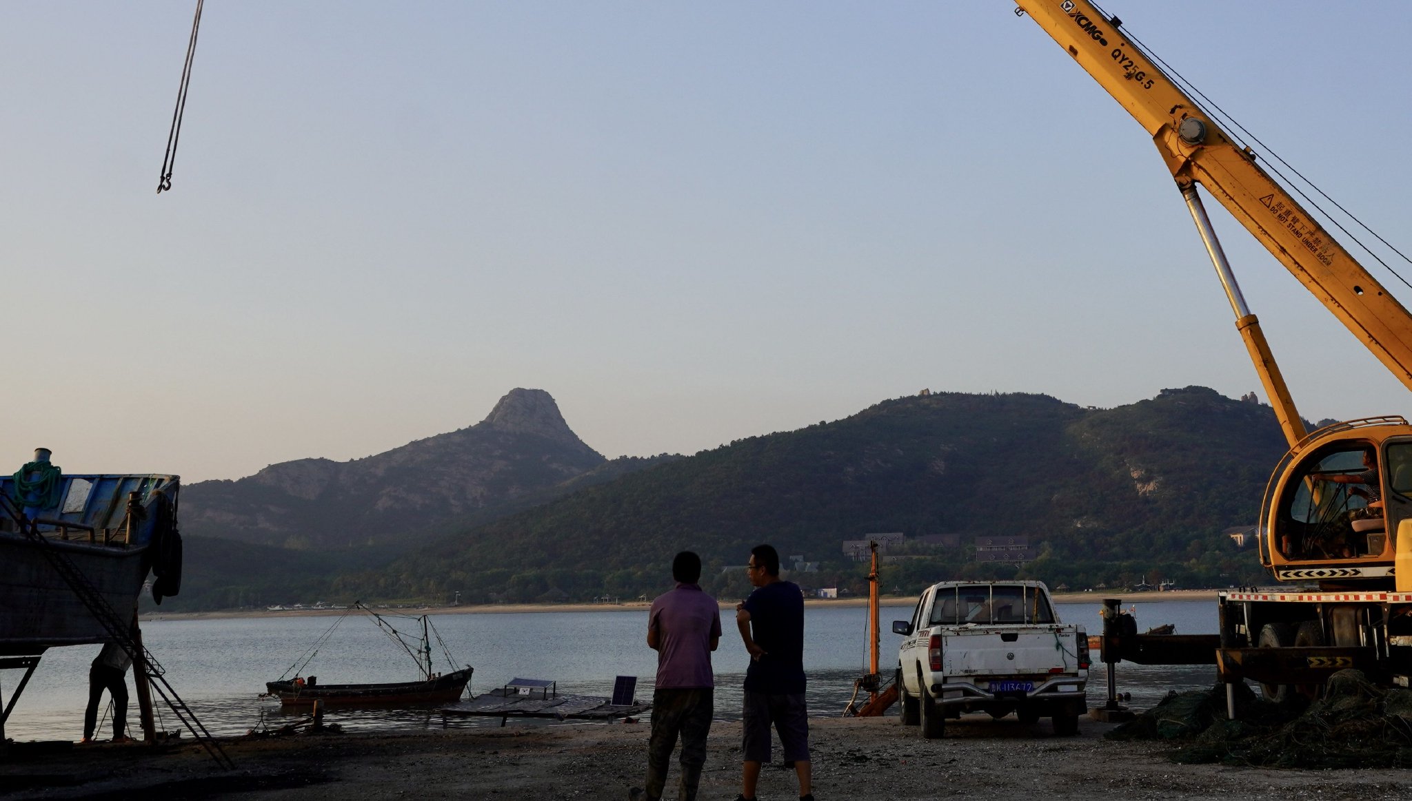 核污水排海后的生蚝养殖者:有人提前卖掉把钱攥手里,有人投入百万“孤注一掷”