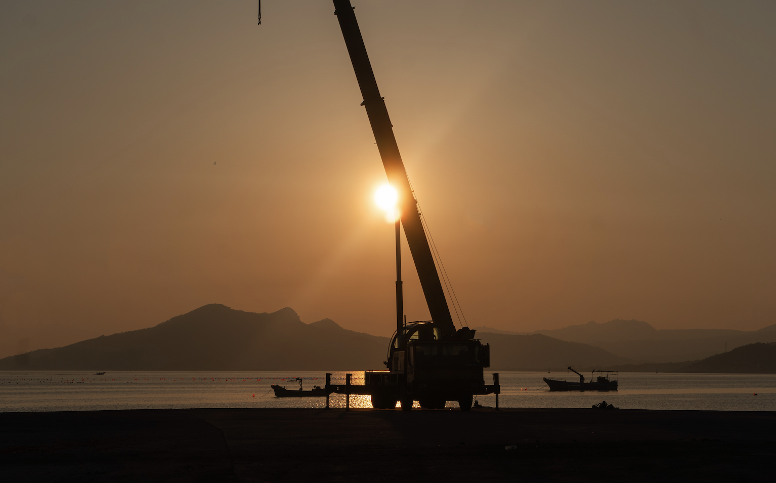 核污水排海后的生蚝养殖者:有人提前卖掉把钱攥手里,有人投入百万“孤注一掷”