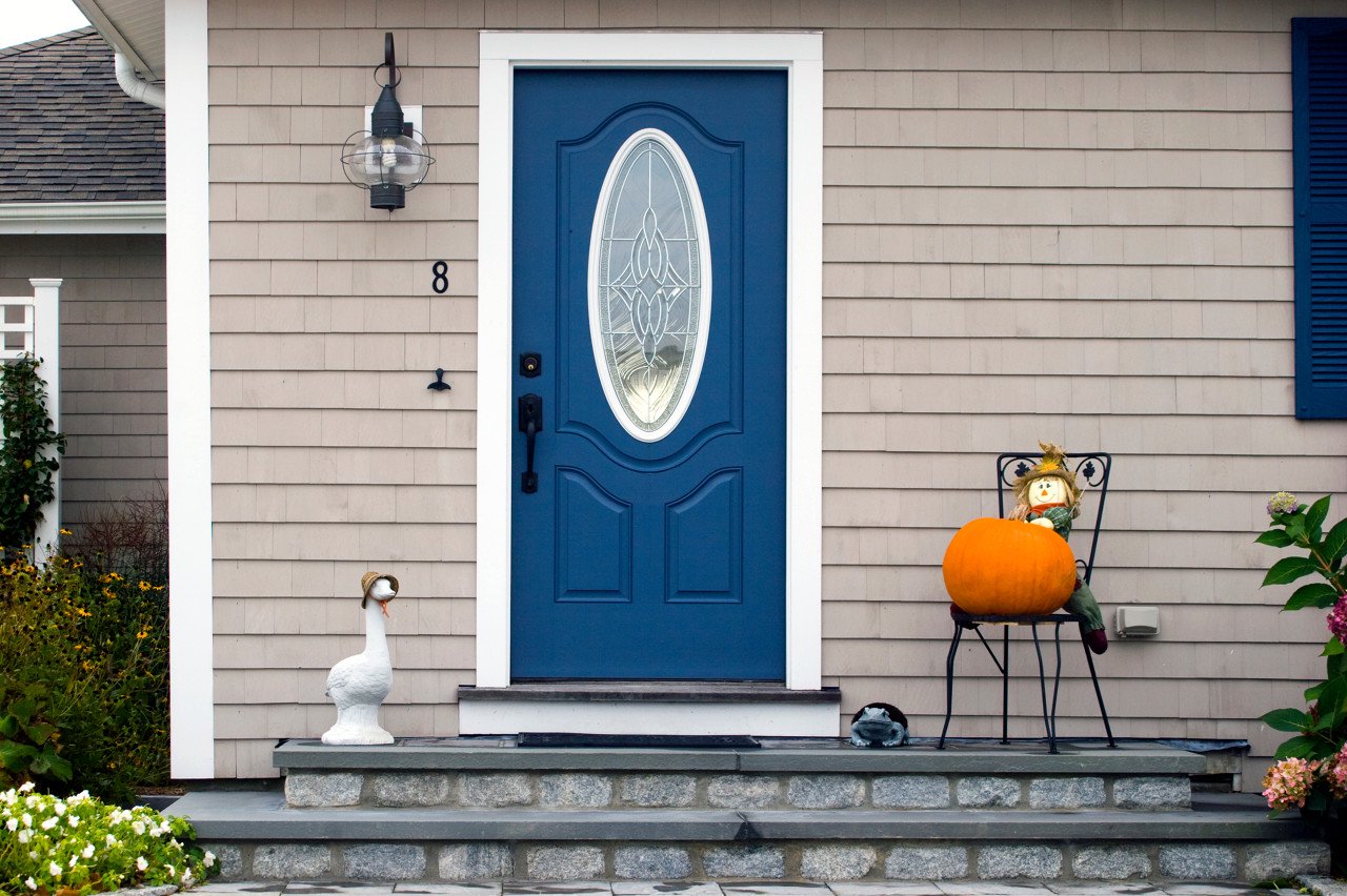 9月家具出口额环比涨5.3%,盼盼防盗门起诉侵权获赔1个亿