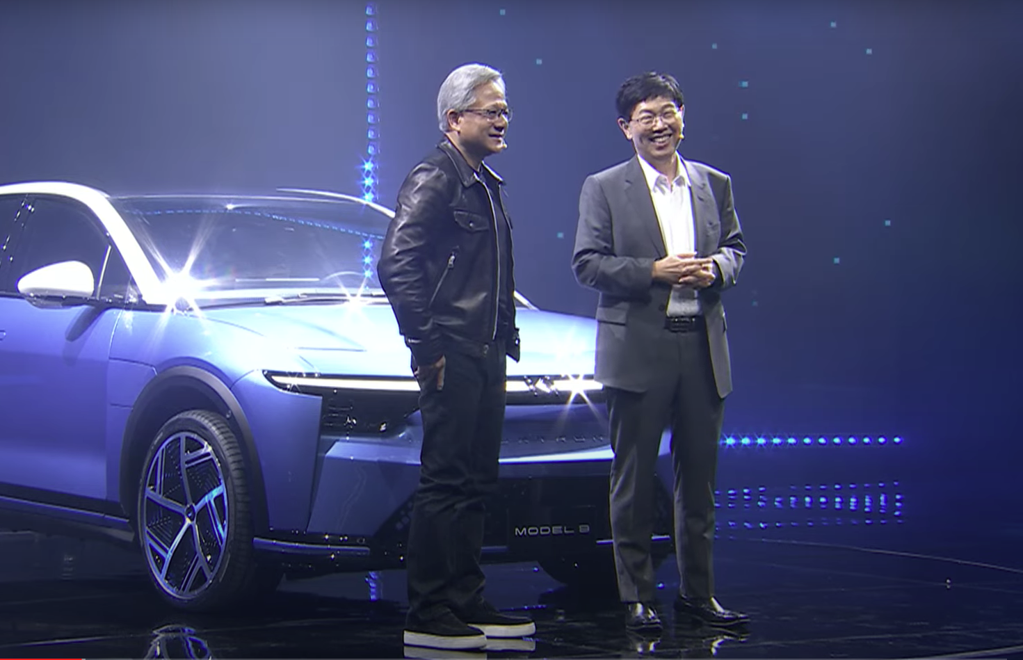 英伟达将与鸿海共建AI工厂，涉及智能电动汽车、自主移动机器人等项目