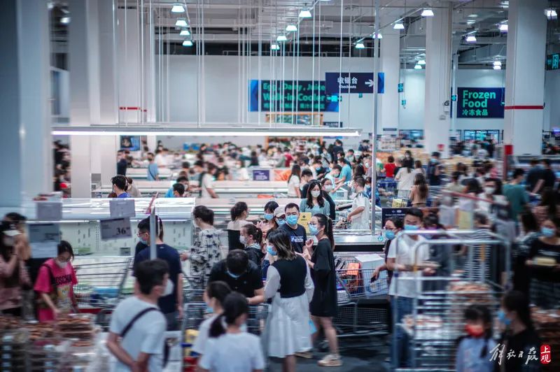 仓储式超市一度被认为“出片率高”。(资料图片 董天晔 摄)