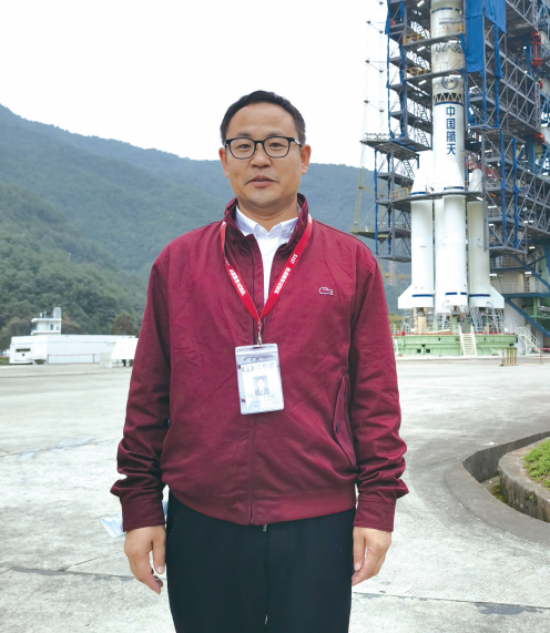 王学谦在发射场参与试验