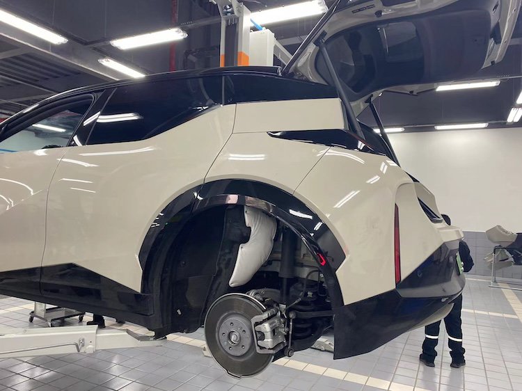 提车半月亏数千元!新能源车主为何屡遭“背刺”?