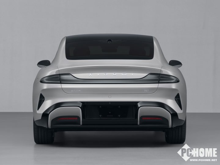 小米汽车首款车型SU7曝光 神似保时捷售价或近40万