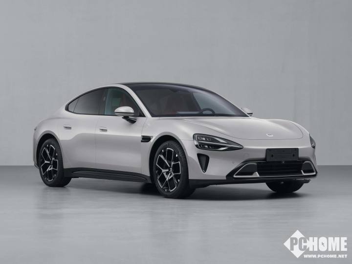 小米汽车首款车型SU7曝光 神似保时捷售价或近40万