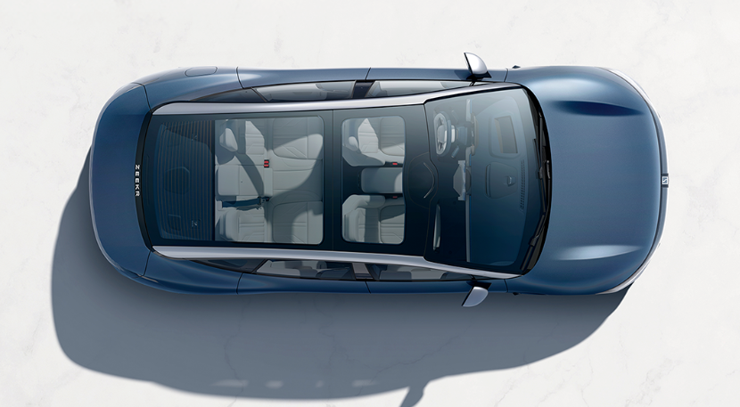 极氪首款纯电轿车007内饰照公布:NAPPA真皮座椅搭配冰晶氛围灯