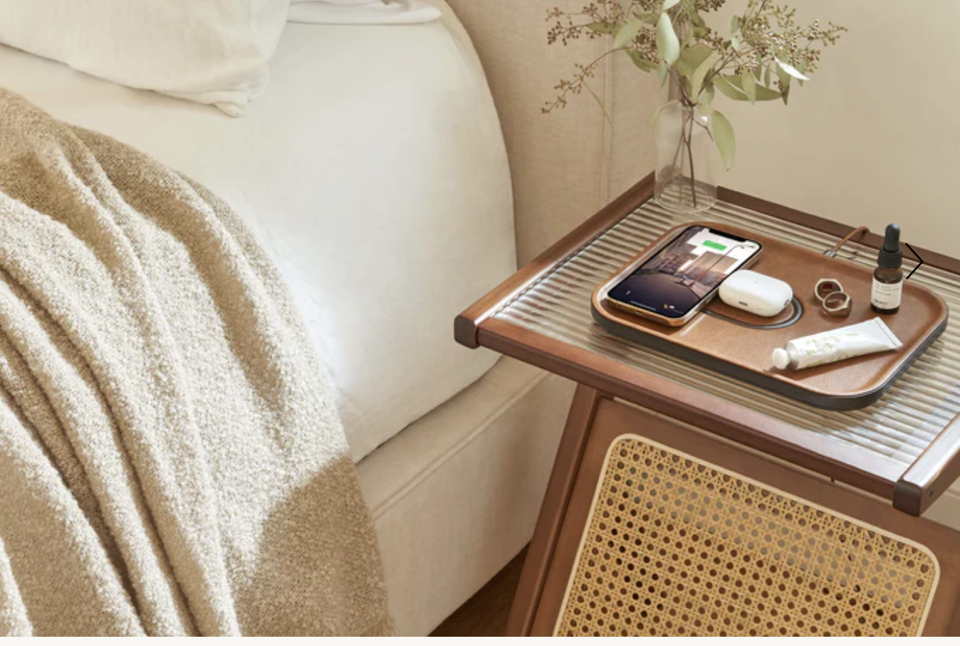 Courant 推出 MAG:3 MagSafe 托盘：双设备同时充电、亚麻皮革材质，售 160 美元