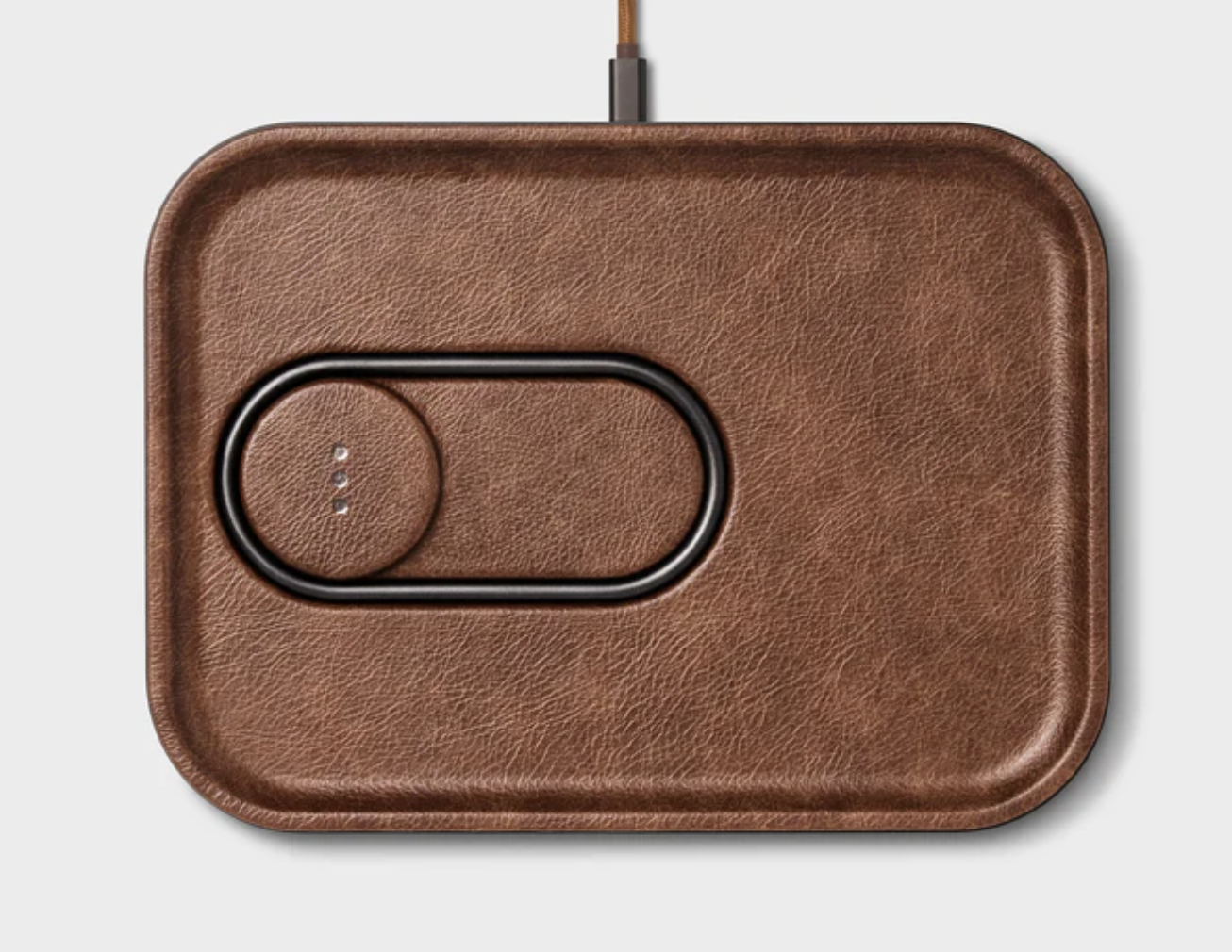 Courant 推出 MAG:3 MagSafe 托盘：双设备同时充电、亚麻皮革材质，售 160 美元