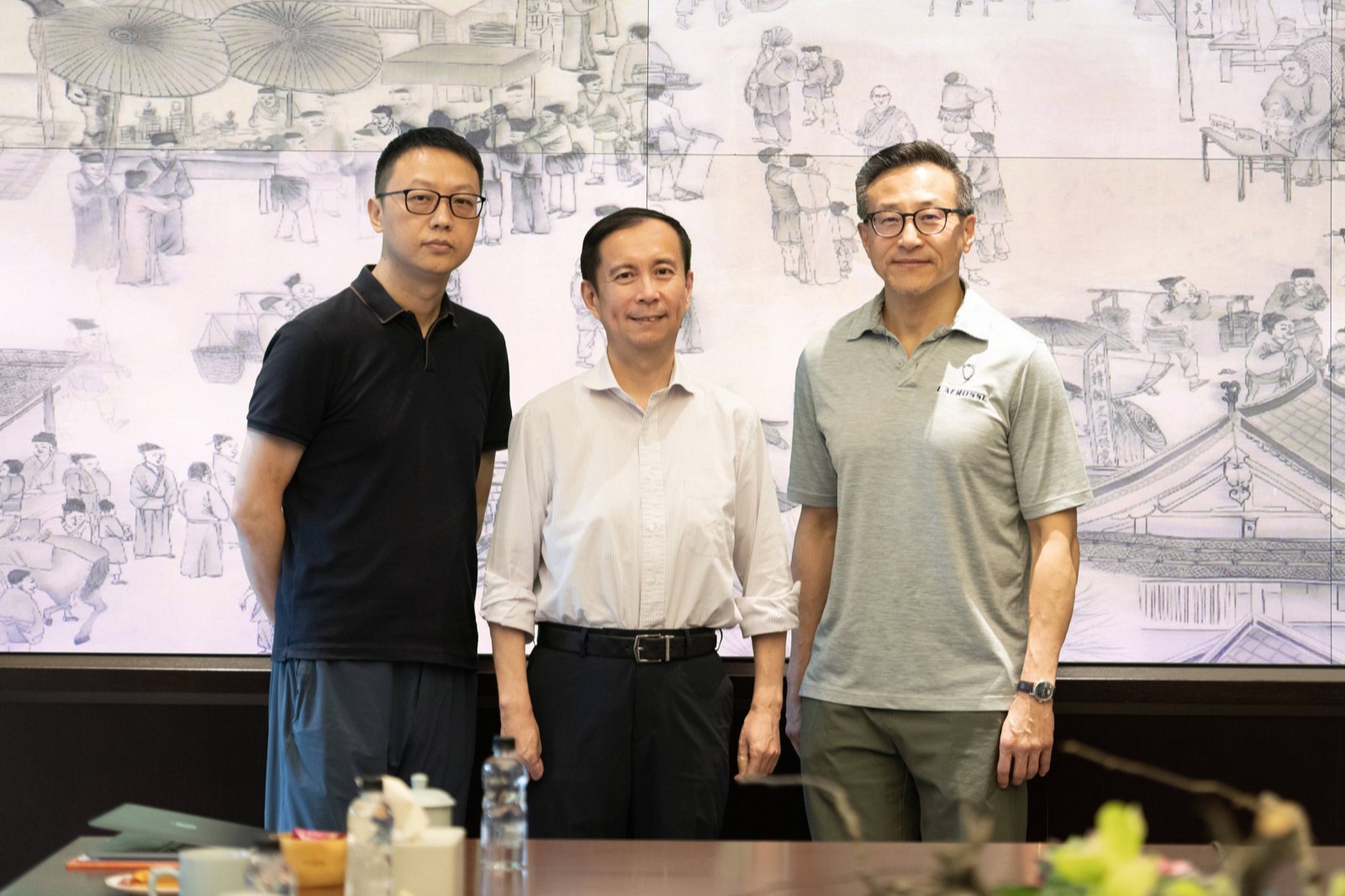 阿里大船转舵 吴泳铭重绘战图