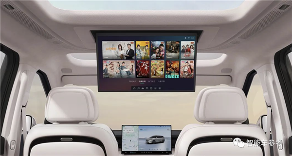 38.8万!全球首款后轮转向MPV开售:空悬冰箱彩电也标配了