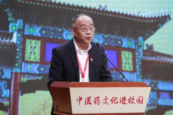 北京同仁堂(集团)有限责任公司纪委委员,北京同仁堂科技发展股份有限公司党委委员、纪委书记李平