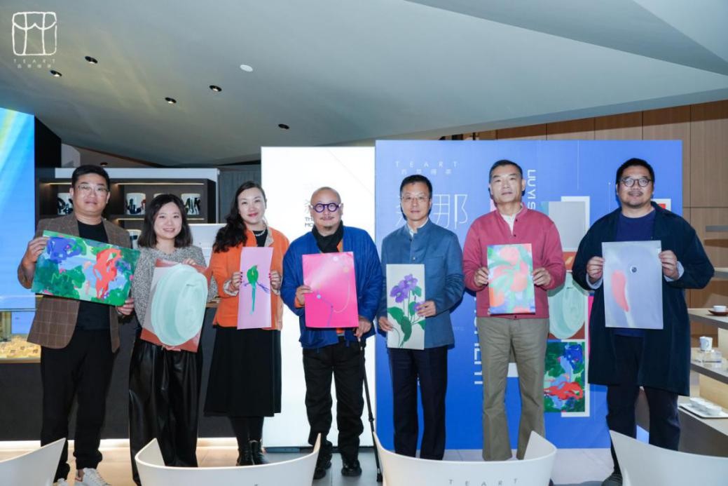 柏丽大家居携手艺术家刘毅,《刹那》主题作品展在百草得茶TEART空间揭幕|观石,本真|刘毅|艺术家_新浪新闻