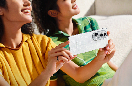 延续 Reno 轻薄基因,OPPO Reno 11系列打造手感的新巅峰