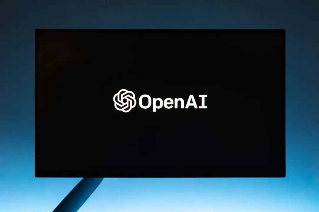 OpenAI永远警惕阿尔特曼