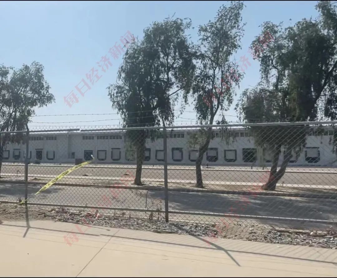 图为从停车区域拍摄的FF工厂