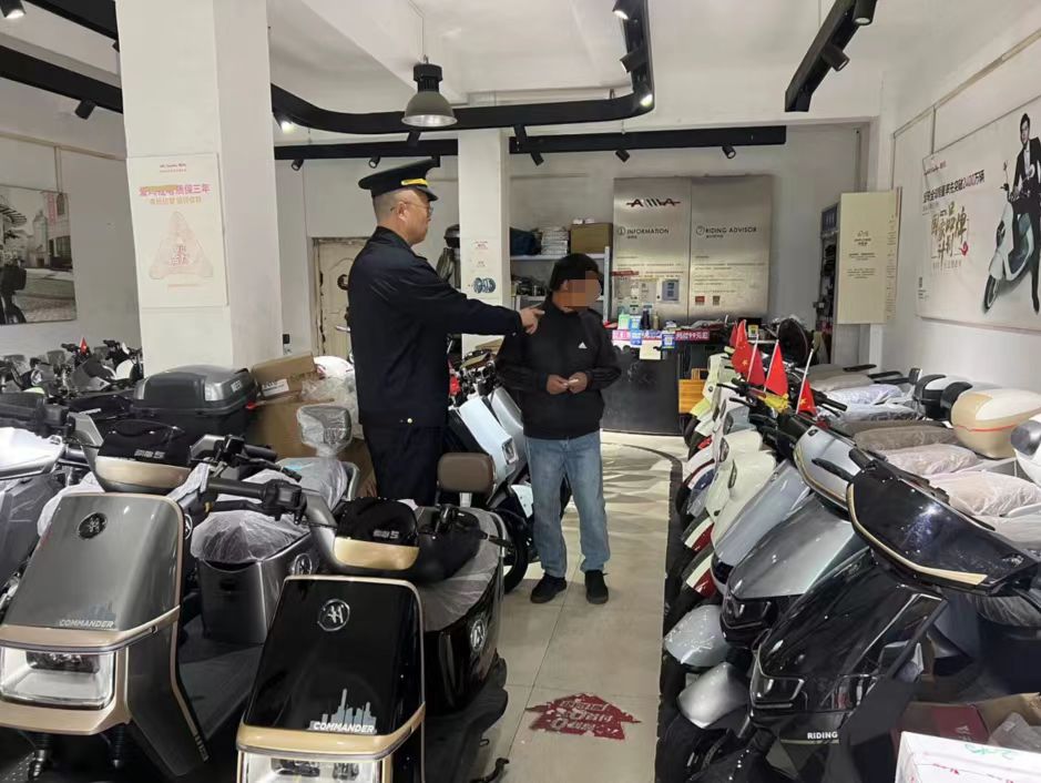 上海市宝山区永驰电动自行车商店非法经营性拼加改装电动自行车案。上海市市场监管局供图