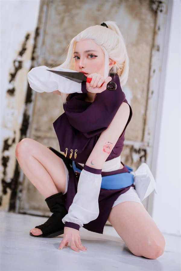 国外美女Cos《原神》性感提纳里:纯欲风 难以反抗